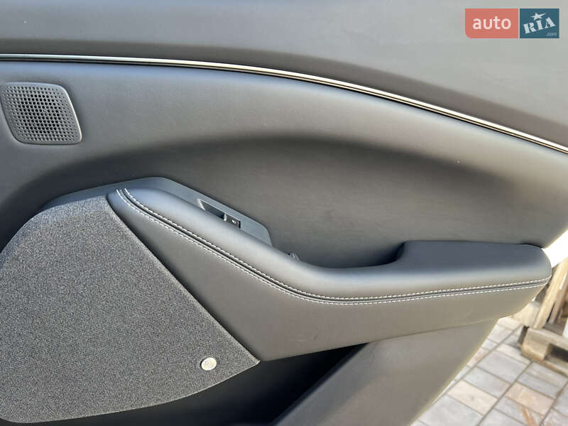 Позашляховик / Кросовер Ford Mustang Mach-E 2022 в Кривому Розі фото 29 Позашляховик / Кросовер Ford Mustang Mach-E 2022 в Кривому Розі
