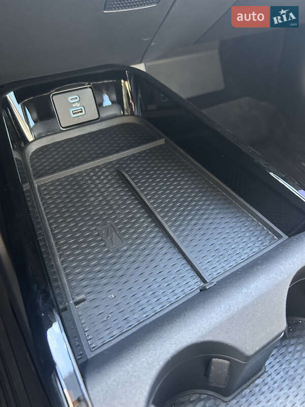 Позашляховик / Кросовер Ford Mustang Mach-E 2021 в Києві