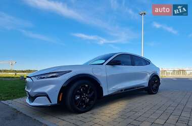 Позашляховик / Кросовер Ford Mustang Mach-E 2023 в 