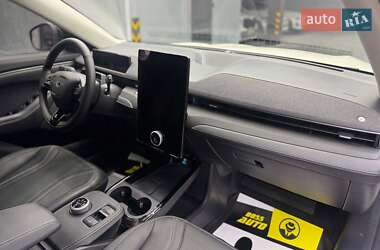 Позашляховик / Кросовер Ford Mustang Mach-E 2024 в 