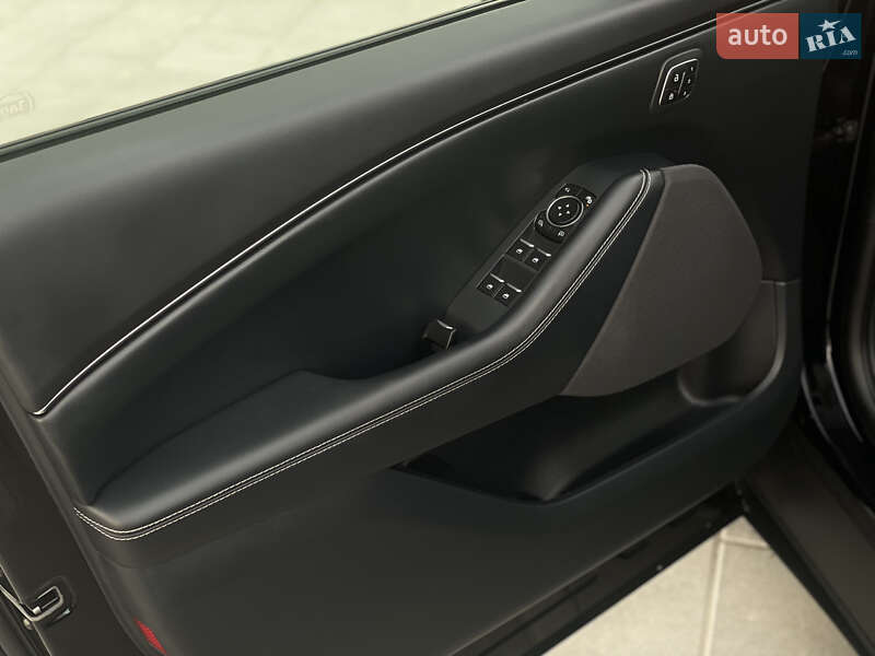 Позашляховик / Кросовер Ford Mustang Mach-E 2023 в Львові фото 53 Позашляховик / Кросовер Ford Mustang Mach-E 2023 в Львові