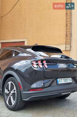 Позашляховик / Кросовер Ford Mustang Mach-E 2022 в 