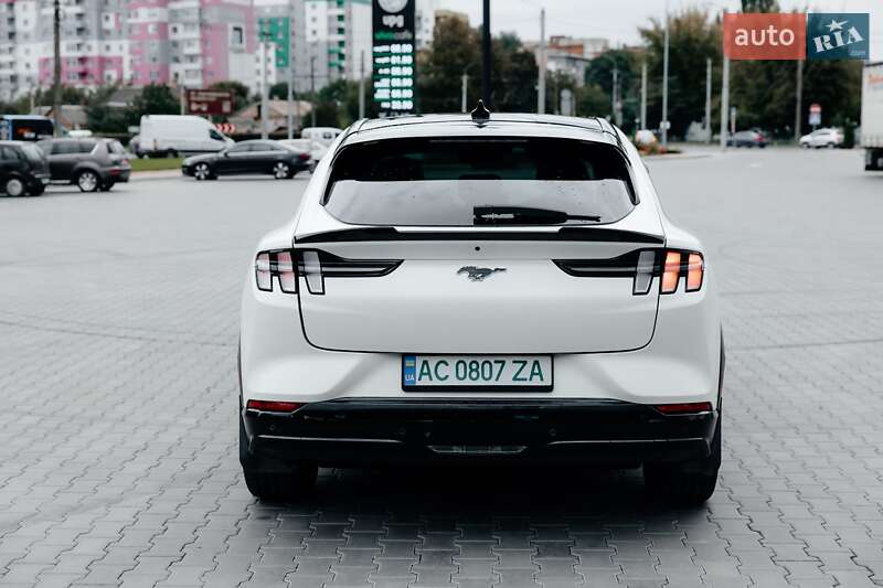 Внедорожник / Кроссовер Ford Mustang Mach-E 2022 в Луцке