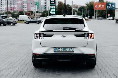 Внедорожник / Кроссовер Ford Mustang Mach-E 2022 в 