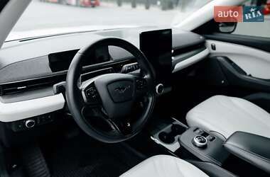 Внедорожник / Кроссовер Ford Mustang Mach-E 2022 в 