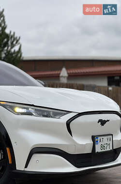 Позашляховик / Кросовер Ford Mustang Mach-E 2023 в 