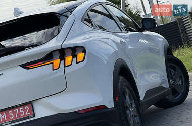 Позашляховик / Кросовер Ford Mustang Mach-E 2022 в 