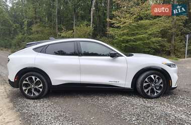 Позашляховик / Кросовер Ford Mustang Mach-E 2021 в 