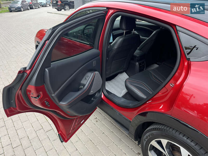 Позашляховик / Кросовер Ford Mustang Mach-E 2021 в Мукачевому