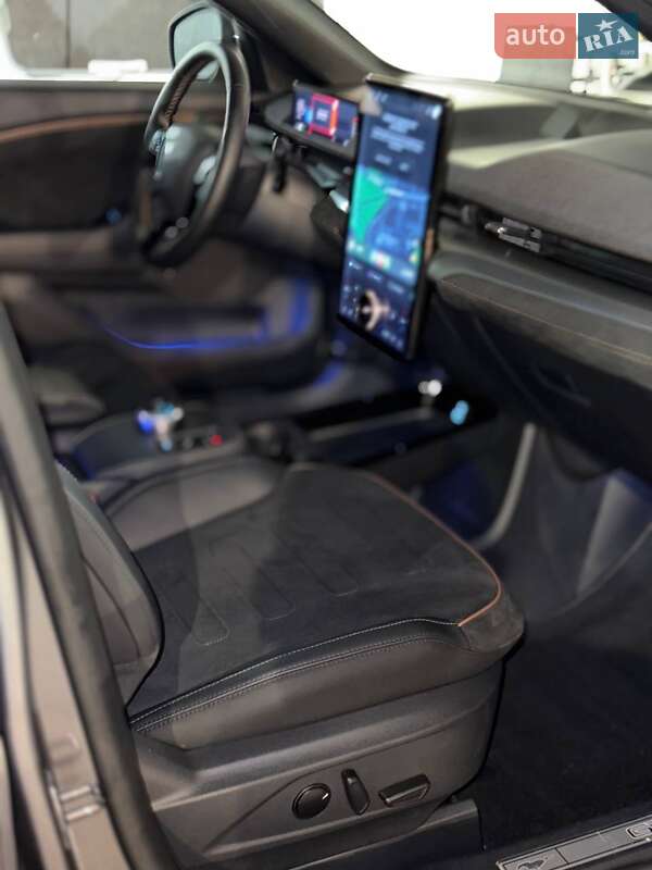 Внедорожник / Кроссовер Ford Mustang Mach-E 2023 в Киеве