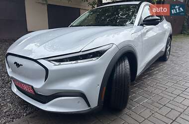 Позашляховик / Кросовер Ford Mustang Mach-E 2022 в 