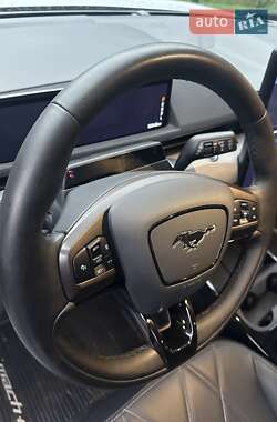 Позашляховик / Кросовер Ford Mustang Mach-E 2022 в 