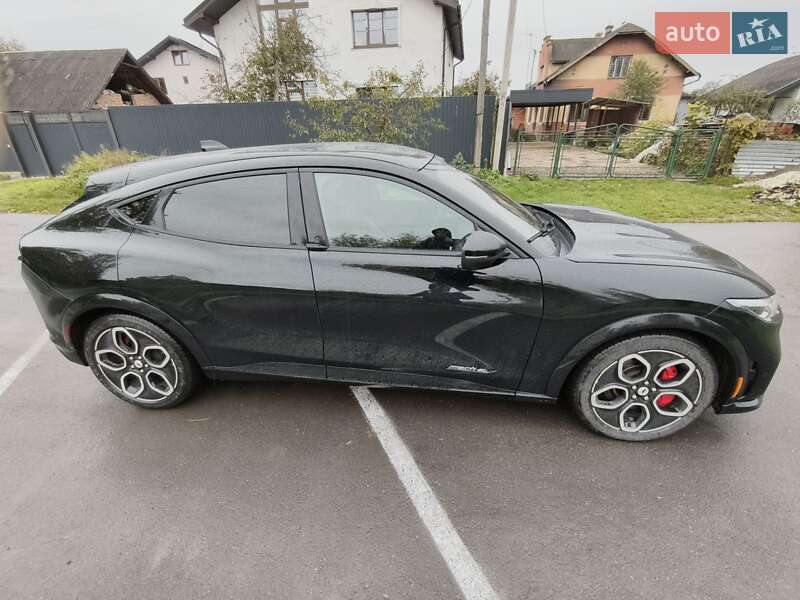 Позашляховик / Кросовер Ford Mustang Mach-E 2023 в Івано-Франківську