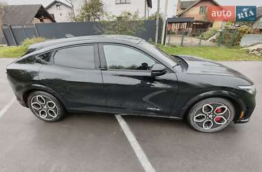Позашляховик / Кросовер Ford Mustang Mach-E 2023 в 