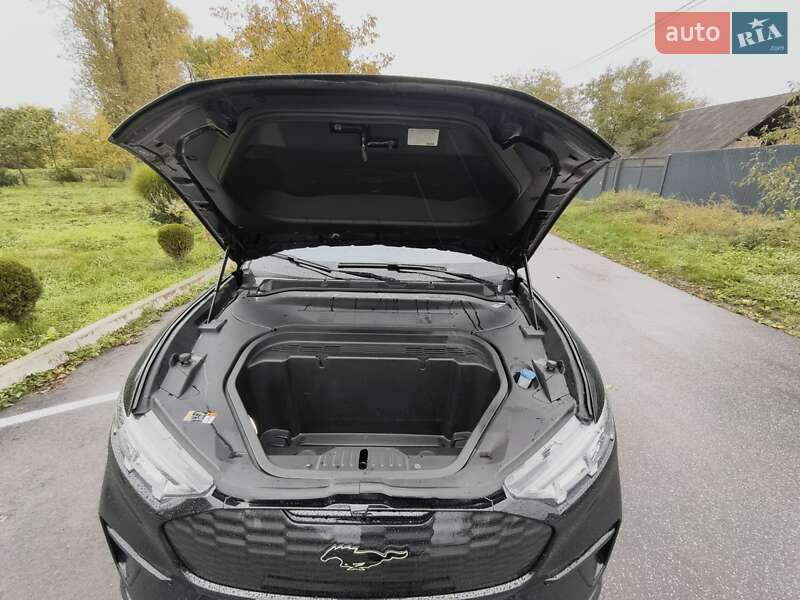 Позашляховик / Кросовер Ford Mustang Mach-E 2023 в Івано-Франківську