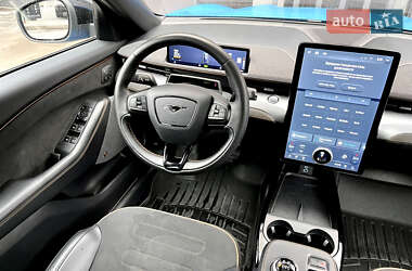 Внедорожник / Кроссовер Ford Mustang Mach-E 2022 в 