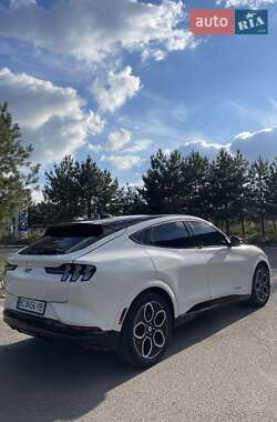 Позашляховик / Кросовер Ford Mustang Mach-E 2022 в  фото 5 Позашляховик / Кросовер Ford Mustang Mach-E 2022 в