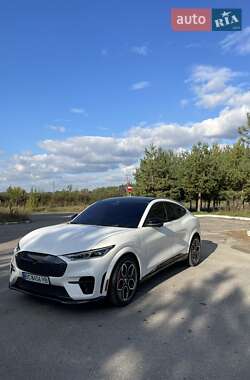 Позашляховик / Кросовер Ford Mustang Mach-E 2022 в  фото 3 Позашляховик / Кросовер Ford Mustang Mach-E 2022 в