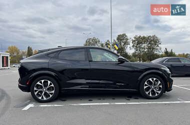 Позашляховик / Кросовер Ford Mustang Mach-E 2022 в 