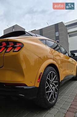 Позашляховик / Кросовер Ford Mustang Mach-E 2021 в Івано-Франківську