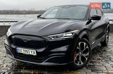 Позашляховик / Кросовер Ford Mustang Mach-E 2023 в  фото 4 Позашляховик / Кросовер Ford Mustang Mach-E 2023 в