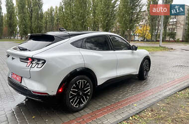 Позашляховик / Кросовер Ford Mustang Mach-E 2021 в 
