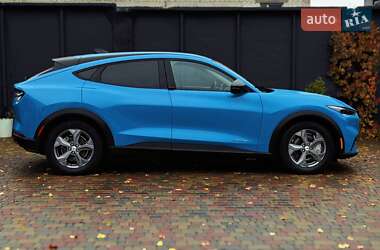 Позашляховик / Кросовер Ford Mustang Mach-E 2023 в  фото 11 Позашляховик / Кросовер Ford Mustang Mach-E 2023 в