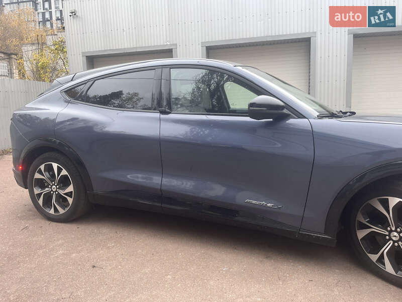 Внедорожник / Кроссовер Ford Mustang Mach-E 2020 в Киеве