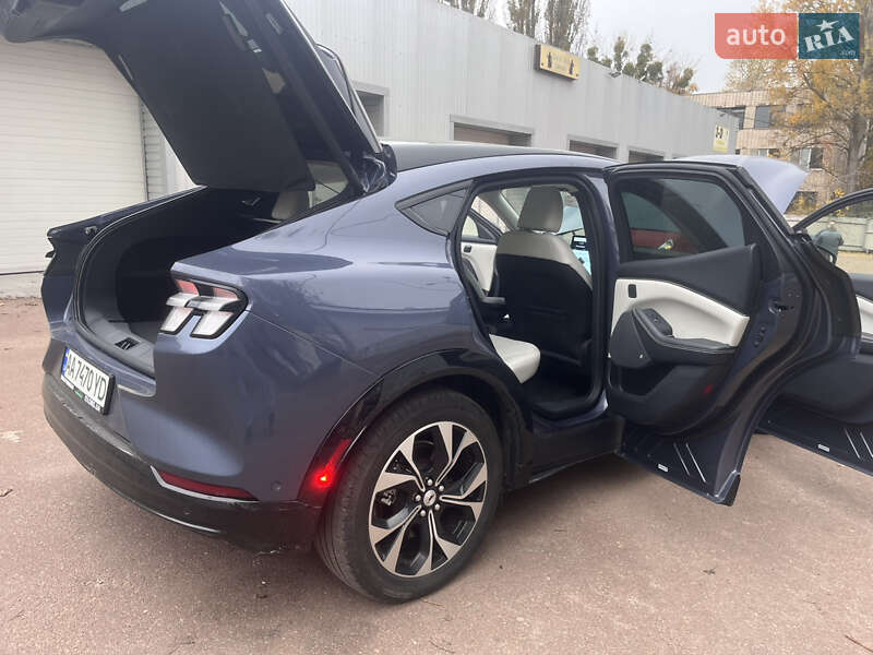 Внедорожник / Кроссовер Ford Mustang Mach-E 2020 в Киеве