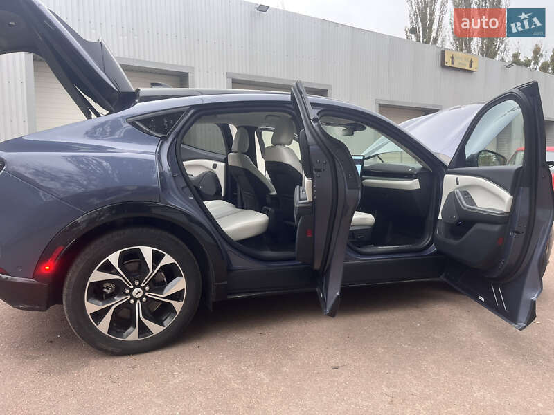 Внедорожник / Кроссовер Ford Mustang Mach-E 2020 в Киеве