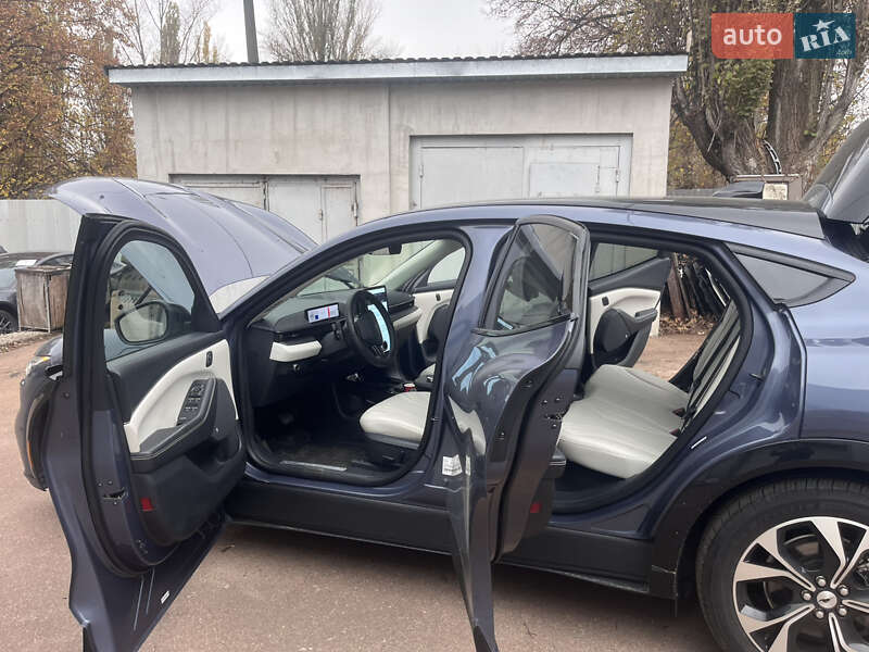 Внедорожник / Кроссовер Ford Mustang Mach-E 2020 в Киеве