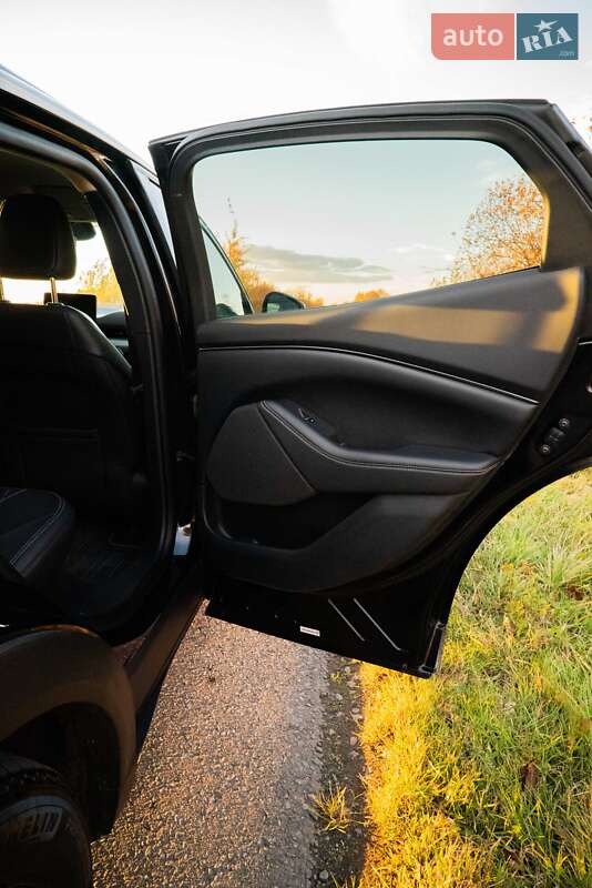 Внедорожник / Кроссовер Ford Mustang Mach-E 2023 в Львове фото 28 Внедорожник / Кроссовер Ford Mustang Mach-E 2023 в Львове