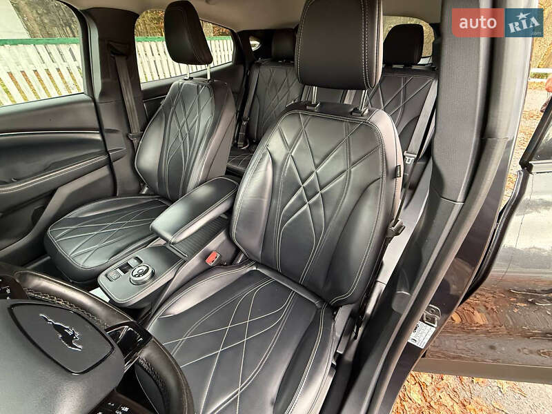 Позашляховик / Кросовер Ford Mustang Mach-E 2022 в Звягелі