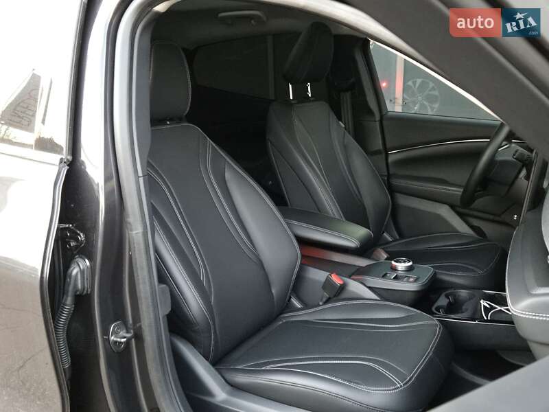 Позашляховик / Кросовер Ford Mustang Mach-E 2021 в Києві фото 11 Позашляховик / Кросовер Ford Mustang Mach-E 2021 в Києві
