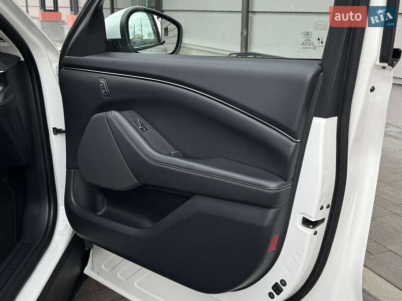 Внедорожник / Кроссовер Ford Mustang Mach-E 2022 в Дрогобыче