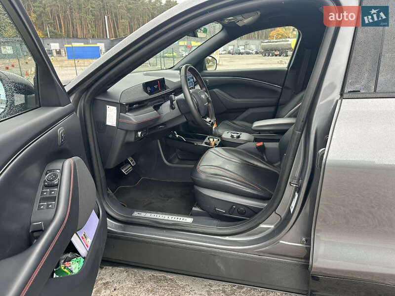 Позашляховик / Кросовер Ford Mustang Mach-E 2021 в Києві