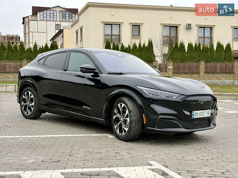 Позашляховик / Кросовер Ford Mustang Mach-E 2023 в Рівному