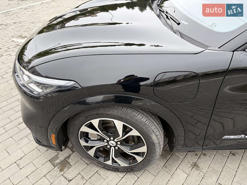 Позашляховик / Кросовер Ford Mustang Mach-E 2023 в Рівному