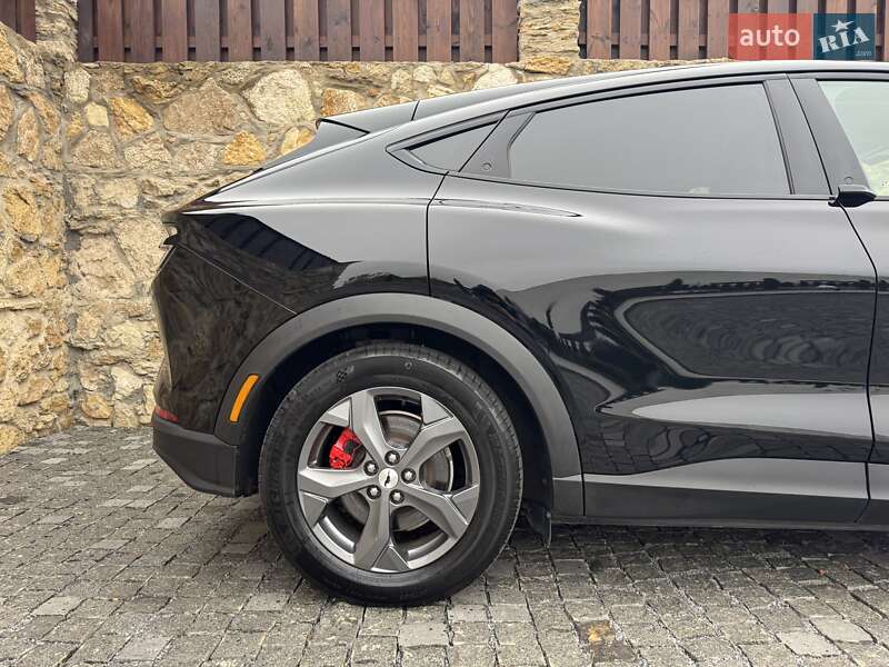 Позашляховик / Кросовер Ford Mustang Mach-E 2021 в Рівному