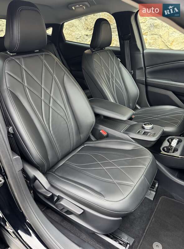 Позашляховик / Кросовер Ford Mustang Mach-E 2021 в Рівному