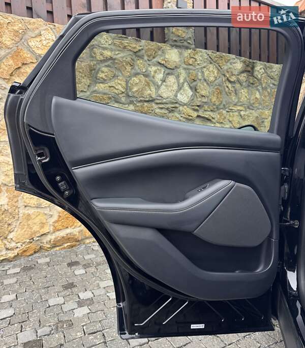 Позашляховик / Кросовер Ford Mustang Mach-E 2021 в Рівному