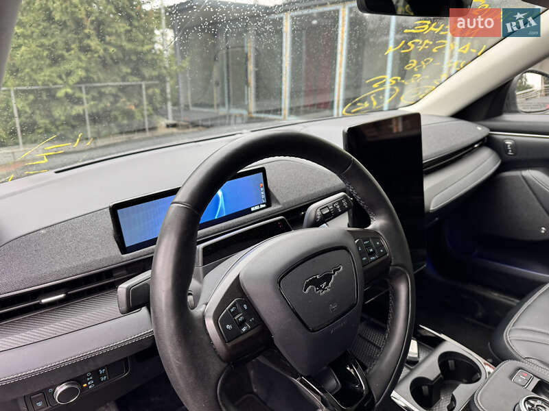 Позашляховик / Кросовер Ford Mustang Mach-E 2021 в Рівному