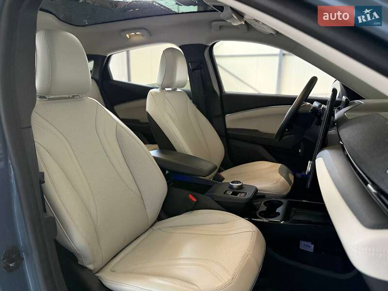 Внедорожник / Кроссовер Ford Mustang Mach-E 2024 в Львове фото 24 Внедорожник / Кроссовер Ford Mustang Mach-E 2024 в Львове