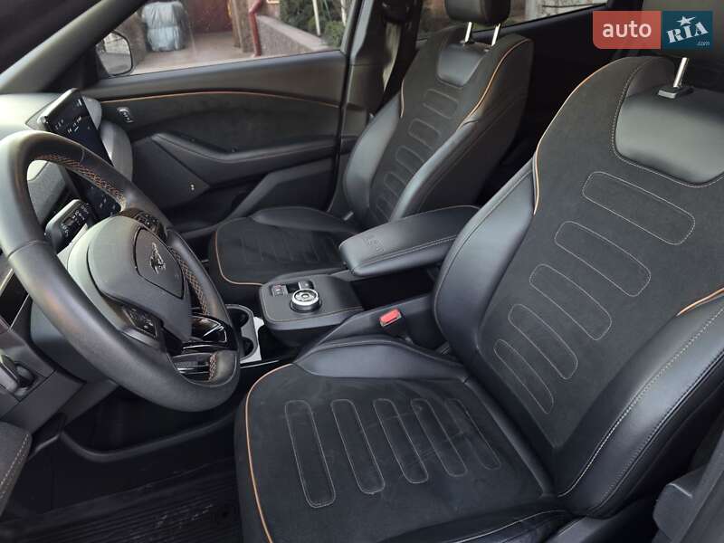 Внедорожник / Кроссовер Ford Mustang Mach-E 2022 в Тернополе