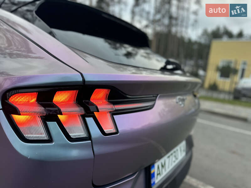 Позашляховик / Кросовер Ford Mustang Mach-E 2021 в Житомирі