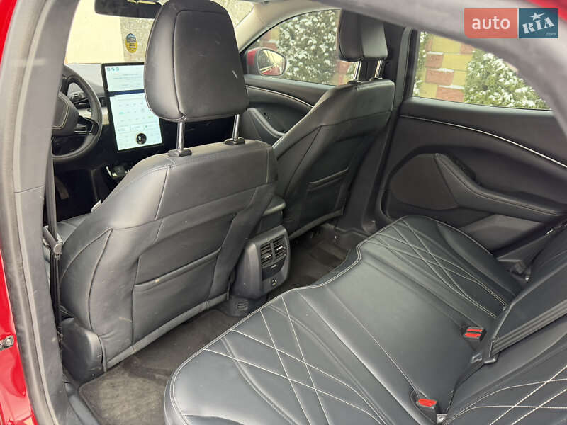 Позашляховик / Кросовер Ford Mustang Mach-E 2021 в Рівному