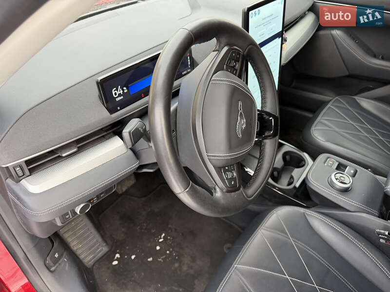 Позашляховик / Кросовер Ford Mustang Mach-E 2021 в Рівному