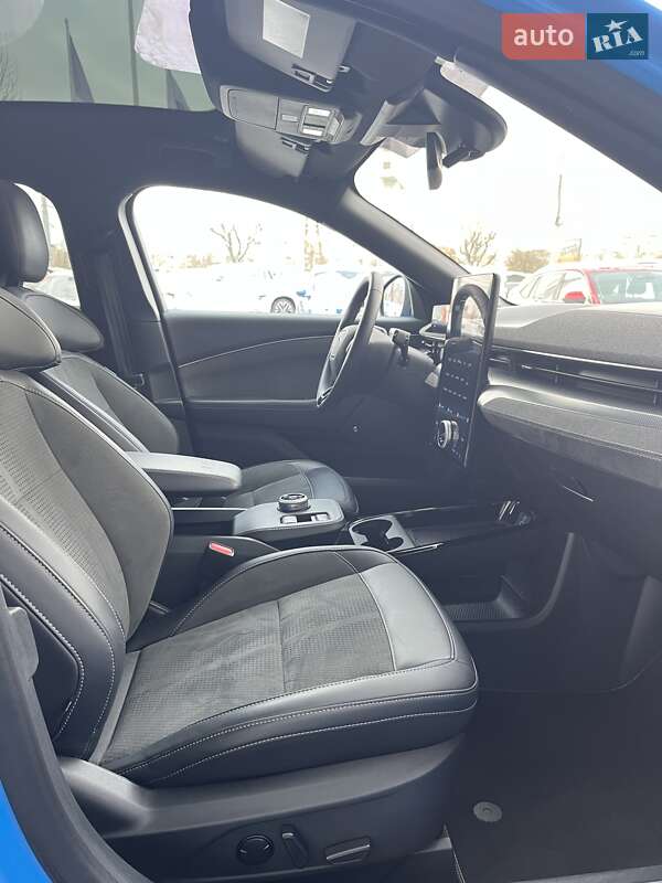 Внедорожник / Кроссовер Ford Mustang Mach-E 2024 в Киеве