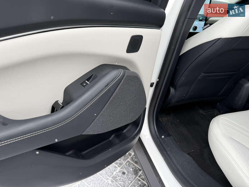 Позашляховик / Кросовер Ford Mustang Mach-E 2024 в Івано-Франківську