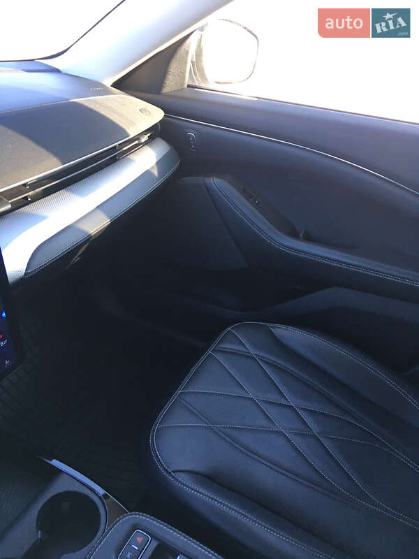 Позашляховик / Кросовер Ford Mustang Mach-E 2021 в Києві